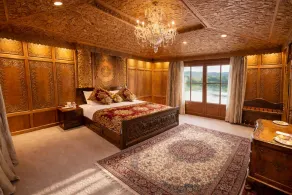 Mascot Houseboats - Room