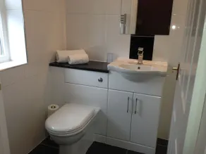 Ely House Hotel - Baño