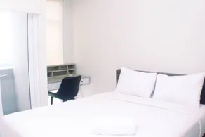 Homey And Minimalist Studio At Vasanta Innopark Apartment - Rum