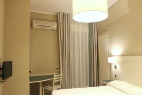 Astoria Hotel - Chambre