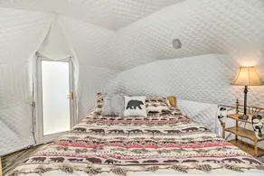 Big Lake Getaway w/ Private Beach + Fire Pit! - Innvendig