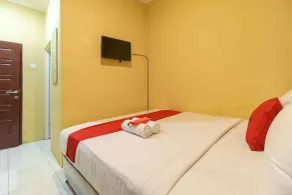 RedDoorz Syariah Near Jam Gadang Bukit tinggi 2 - Chambre