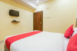 OYO 63371 R Square Stay - Habitación