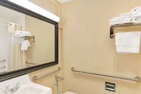Days Inn by Wyndham Washington - Salle de bain