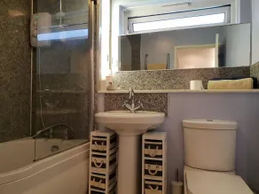 Gold Rush Apartments - Salle de bain