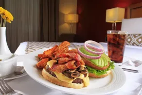 Crowne Plaza Monterrey Aeropuerto by IHG - Restaurant