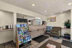 Americas Best Value Inn - Lincoln - Lobby