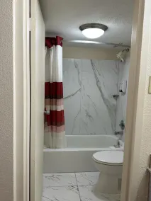 Red Roof Inn Fredericksburg South - Badezimmer