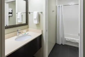 Staybridge Suites Omaha West by IHG - Chambre