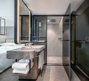Hotel Landmark Canton - Bathroom