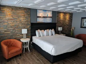 Terrace Bay Hotel - Lakefront - Room