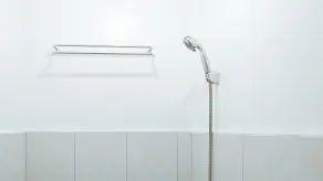 RedDoorz near Baclay Drive Super Metro - Bathroom