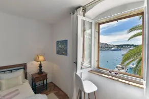 ~Melody Room ~ with Breezy & Silent Ambience - Ausblick vom Zimmer