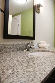 Sleep Inn & Suites Fort Scott - Badezimmer