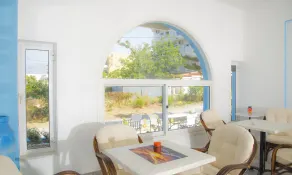 Arlen Beach Hotel - Coin salon dans le hall