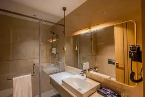 Grand Benale - Bathroom