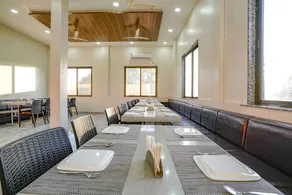 Fabhotel Priya Lodging - Restaurant