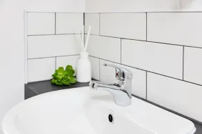 Torquay Foreshore Caravan Park - Bathroom
