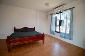 BarandBed URT - Room