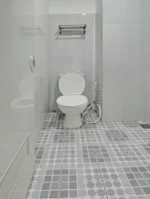 Hotel O Sirih Gading Family Guest House - Bathroom