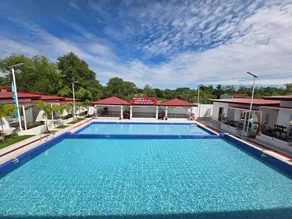 Kangaroo Hill Pavilion Resort and Drive Inn - Pool