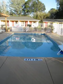 Americas Best Value Inn Starke - Pool