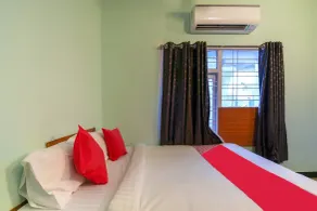 Hotel O Raja Residency Near Snow World - Room