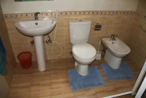 Hotel Red Rose - Bathroom