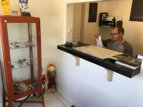 Sunset Motel - Reception