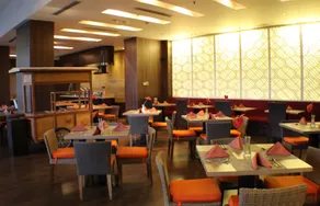 Hotel Santika Pandegiling - Surabaya - Restaurant