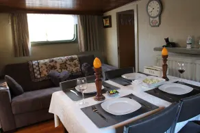 Spits-Lucie B&B - Restauration dans la chambre