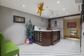 Hotel Bluestone Nehru Place by The Cosy Hotels - Reception