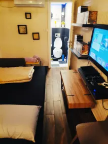 Avi's place - Camera