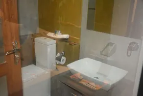 Royal Tusker Hotel - Bathroom