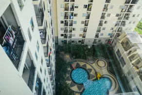 Spacious 1BR for 5 Pax at Maple Park Sunter Apartment By Travelio - Ausblick vom Zimmer