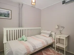 Sundial House - Room