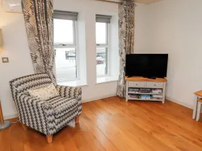 6 Mill Wharf - Interior