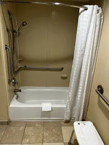 Baymont By Wyndham Monroe Ohio - Salle de bain