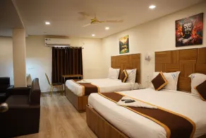 Hotel Savithas Grand - Quarto