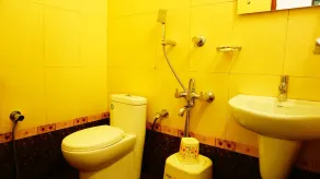 Thayamkery's Royal Inn - Bathroom