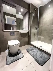 Birmingham City Centre Apartment- 2 Bathrooms & 2 Bedrooms With Balcony For Workers and Comfort seekers alike - Bad