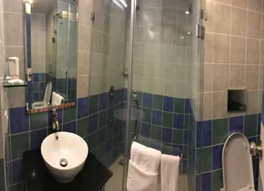 Aditya Hometel - Salle de bain