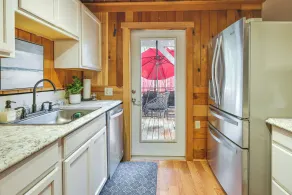 Fire Pit, Deck & Grill: Cozy Twain Harte Cabin! - Interiør