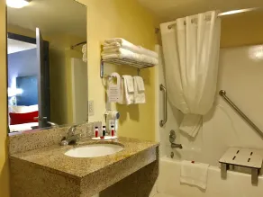 Days Inn by Wyndham Augusta Fort Eisenhower - Salle de bain