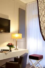 Hôtel Galileo Champs Elysées - Room