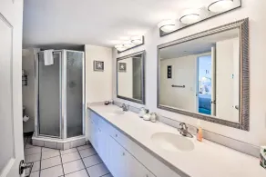 Sunny Daytona Beach Gem w/ Ocean Views! - Intérieur