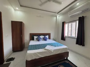 Shree Hanumat Kripa Dham - Chambre