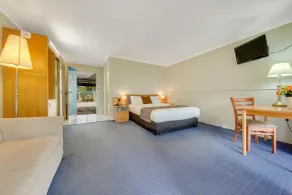 Gladstone Palms Motor Inn - Room
