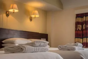Crewe Arms Hotel - Room