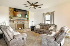 Family-Friendly Seward Home w/ Sauna & Pool! - Interiør